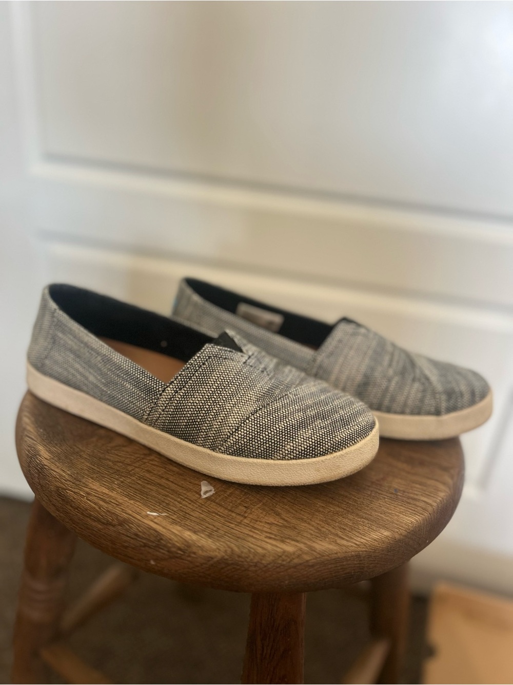 Women’s TOMS Classic Slip-On Shoes | Size 7.5